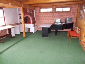 Casa de închiriat 5 camere, în Târgovişte, zona Micro 10