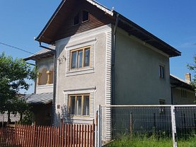 Casa de vânzare 5 camere, în Voineşti, zona Central