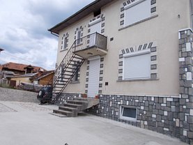 Casa de vânzare 8 camere, în Pucheni, zona Central