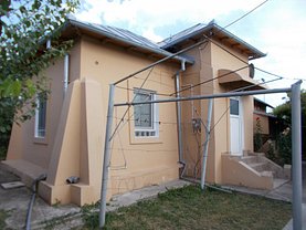 Casa de vânzare 4 camere, în Răzvad, zona Central
