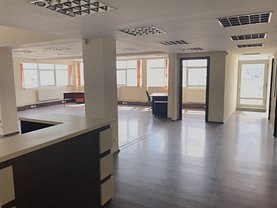 Închiriere spaţiu comercial