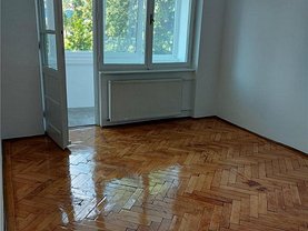 Apartament de vânzare 3 camere, în Timişoara, zona Medicină