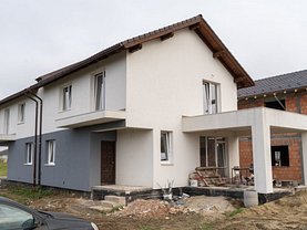 Casa de vânzare 4 camere, în Dumbrăviţa