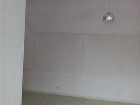 Vânzare spaţiu comercial