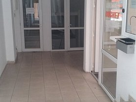 Vânzare spaţiu comercial