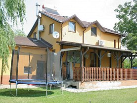 Casa de vânzare 4 camere, în Frumusani