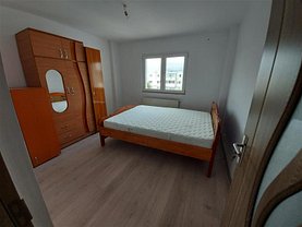 Apartament de închiriat 3 camere, în Bacău, zona Central