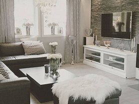 Apartament de vânzare 3 camere, în Bucureşti, zona Berceni