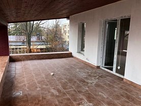 Casa de vânzare 6 camere, în Bucuresti, zona Aparatorii Patriei