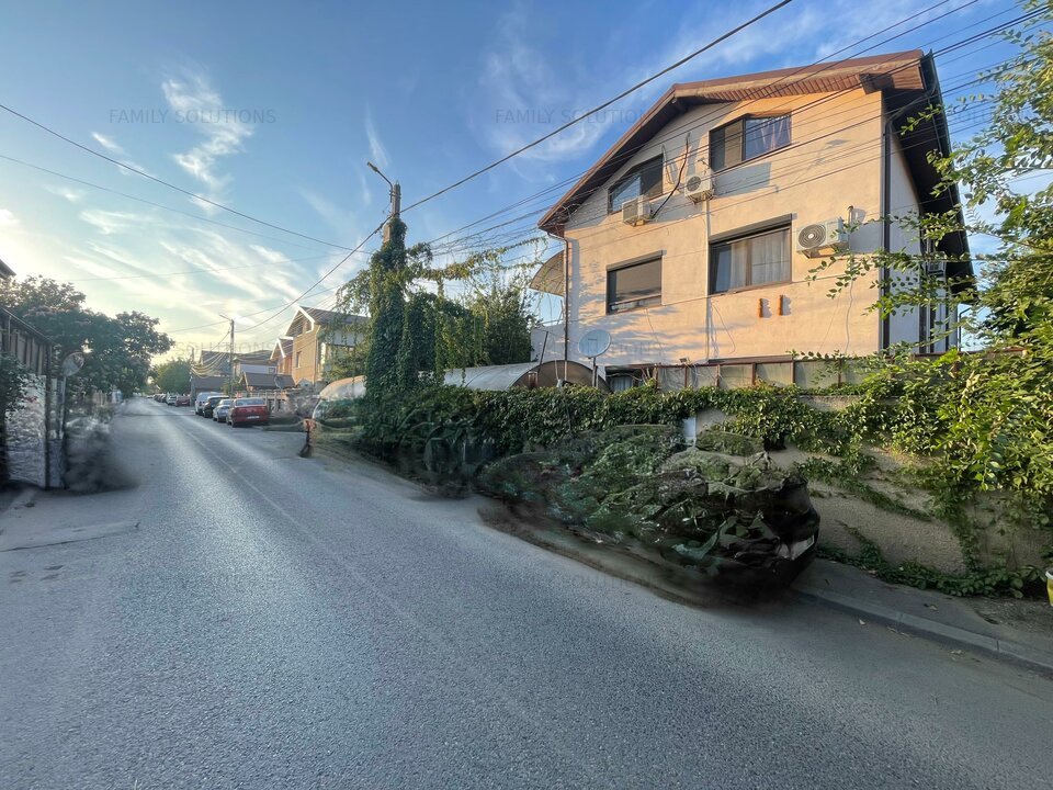 Casa P+1+M. Dubla deschidere. 7 cam. Teren 356mp. Util 186mp.