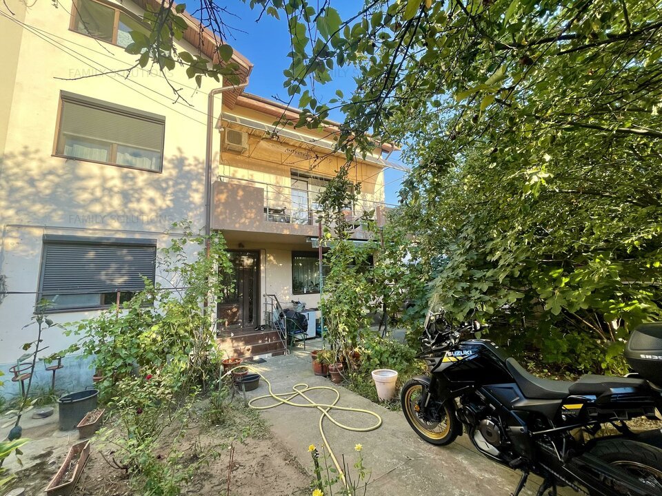 Vila P+1E+M, sd 249 mp, teren 328 mp, zona foarte buna