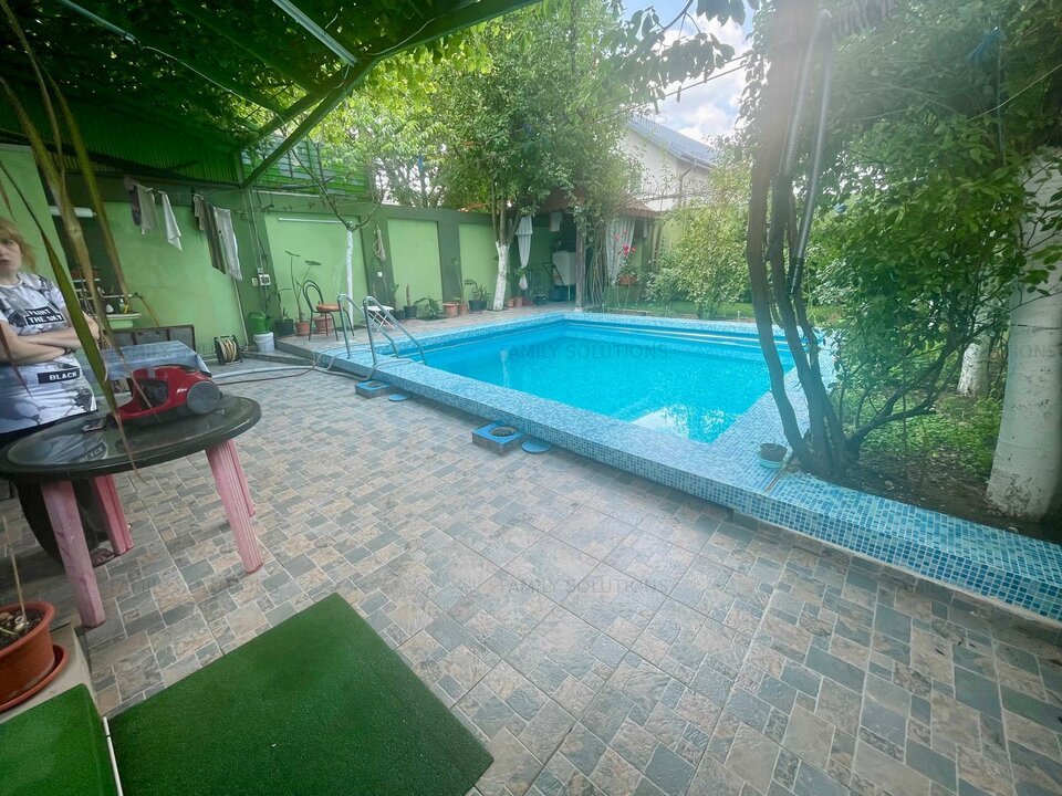 Vila Individuala cu piscina, 6 camere, teren 347 mp