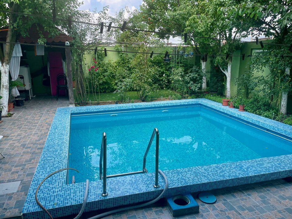 Casa individuala D+P+1+M cu piscina 6 cam.Util 350mp.Teren 347mp