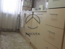 Apartament de vânzare 3 camere, în Cluj-Napoca, zona Mănăştur