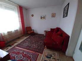 Apartament de vânzare 2 camere, în Marghita, zona Central