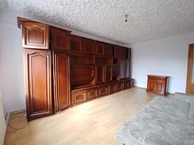 Apartament de închiriat 3 camere, în Marghita, zona Central