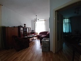 Casa de vânzare 6 camere, în Marghita, zona Nord-Est