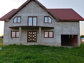 Casa de vânzare 10 camere, în Chiribiş, zona Central