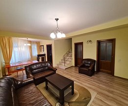 Casa de închiriat 4 camere, în Sânmartin