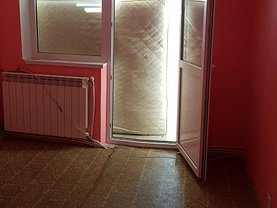 Apartament de închiriat 3 camere în Bacau, Nord