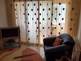 Apartament de închiriat 3 camere, în Bacău, zona Ultracentral
