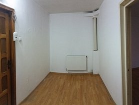 Apartament de vânzare 2 camere în Bacau, Cornisa