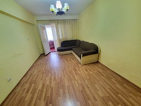 Apartament de vânzare 2 camere, în Bacau, zona Milcov