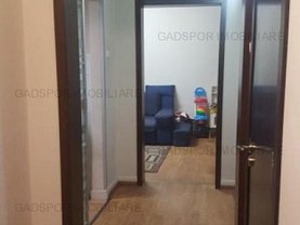 Apartament de vânzare 3 camere în Bucuresti, Dristor