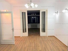 Apartament de închiriat 5 camere, în Bucuresti, zona Central