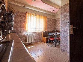 Apartament de vânzare 3 camere, în Bucuresti, zona Colentina