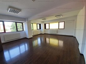 Casa de închiriat 8 camere, în Bucureşti, zona Aviaţiei