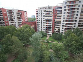 Apartament de închiriat 4 camere, în Bucureşti, zona Ştefan cel Mare