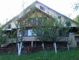 Casa de vânzare 8 camere, în Rotărăşti
