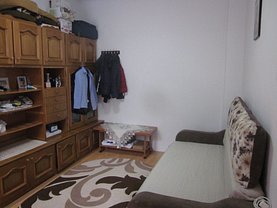 Casa de vânzare 2 camere, în Bucureşti, zona Parcul Carol
