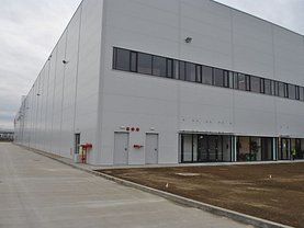 Închiriere spaţiu industrial