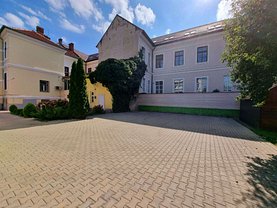 Închiriere birou