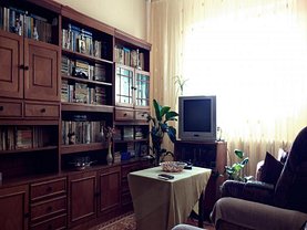 Apartament de vânzare 3 camere, în Constanţa, zona Poarta 6