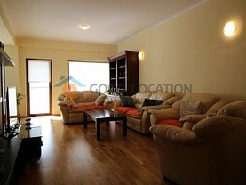 Casa de închiriat 4 camere, în Tunari