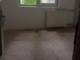 Apartament de vânzare 4 camere, în Bucureşti, zona Militari