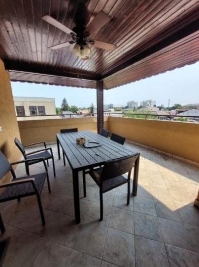 Vanzare penthouse 6 camere 2 etaje Vatra Luminoasa