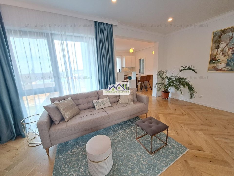 Apartament de Lux cu 3 Camere Disponibil pentru Prima Inchiriere