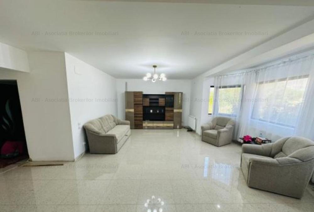 P   M   POD 212 mp    teren 560 mp