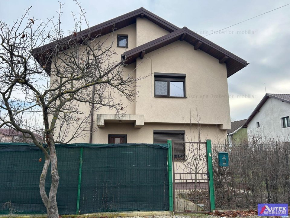Vila cu 5 camere si 500mp teren in Magurele
