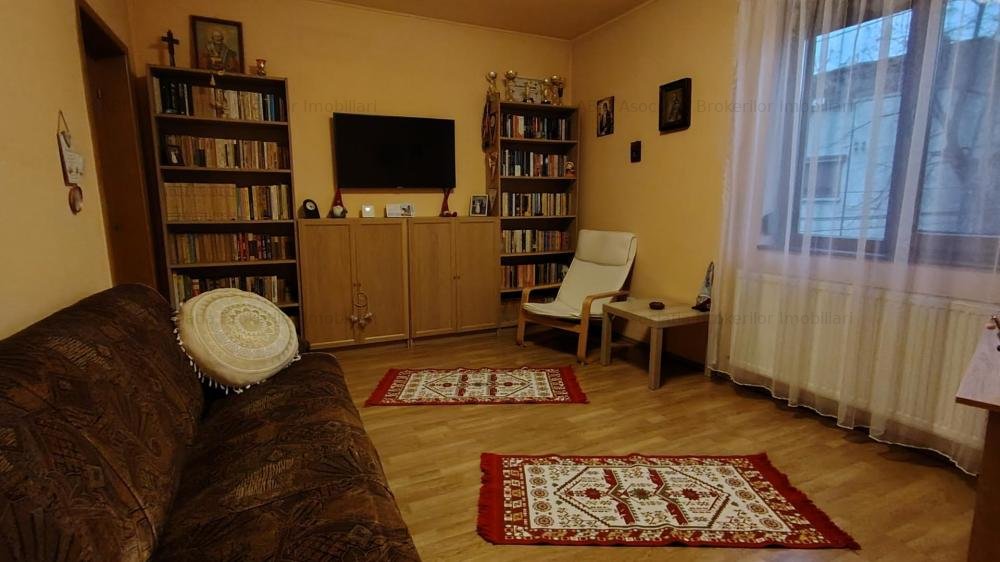 GM1703 Vanzare casa Sebastian D P 1 M , teren 170mp, zona linistita