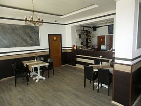 Vânzare spaţiu comercial