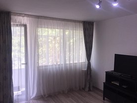 Apartament de vânzare 2 camere, în Bucureşti, zona 1 Mai