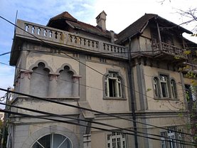 Casa de vânzare 30 camere, în Bacău, zona George Bacovia