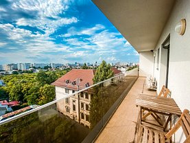 Apartament de vânzare 3 camere, în Bucureşti, zona P-ţa Victoriei