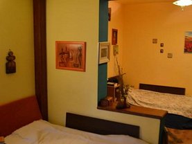 Apartament de vânzare 4 camere, în Targu Mures, zona Unirii