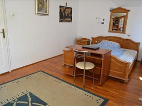Casa de închiriat 7 camere, în Târgu Mureş, zona 7 Noiembrie